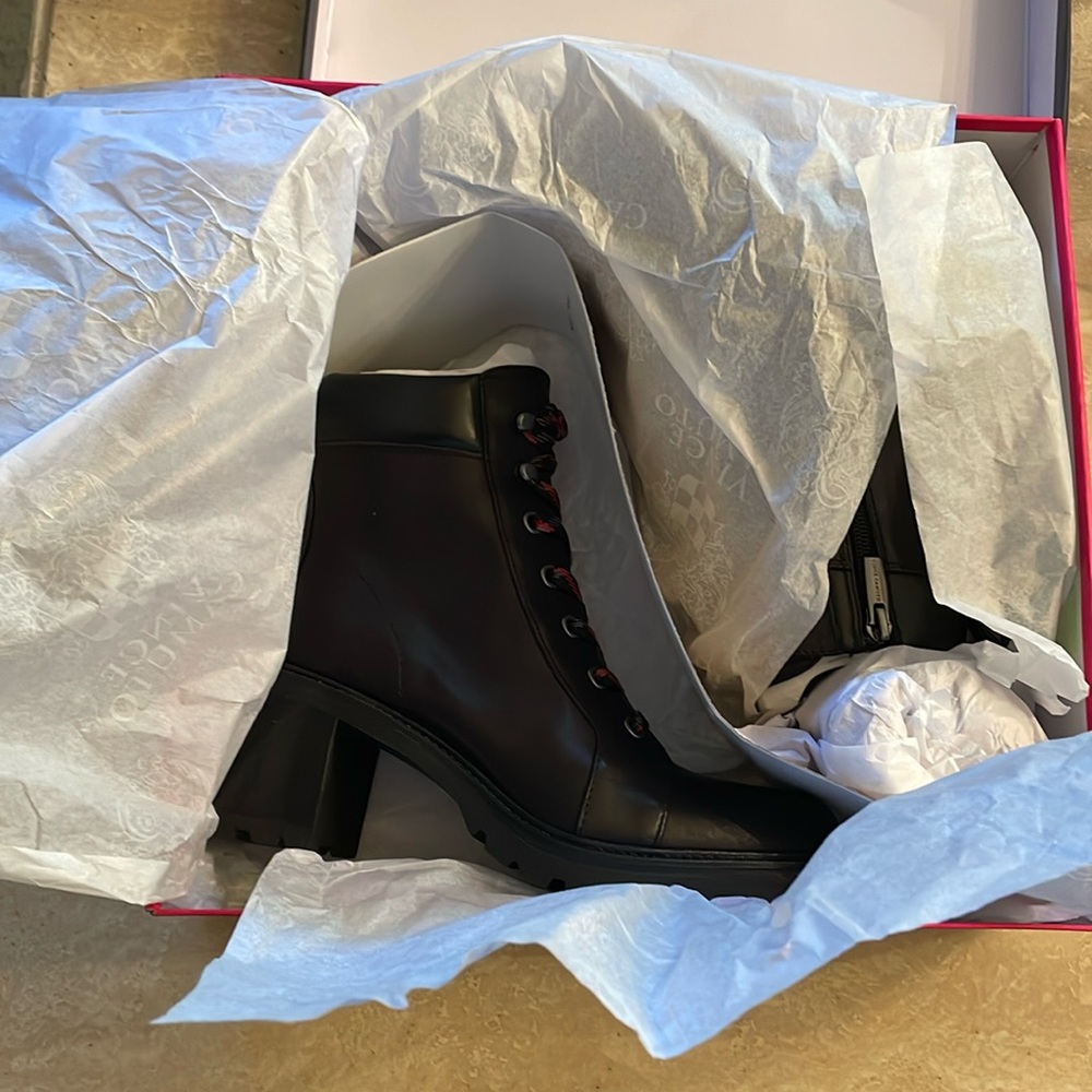 Vince Camuto Black Lace-up Ankle Boots - Picture 3 of 7